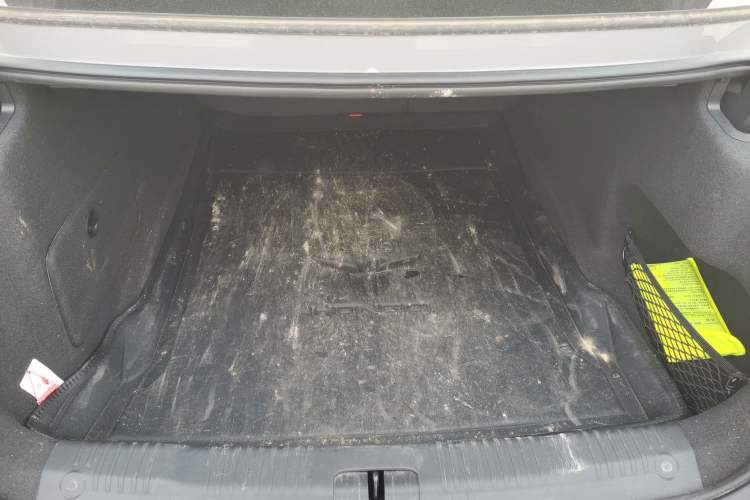 Used Hongqi EH7 2025 640 All-Wheel Drive Smart Selection Edition Trunk