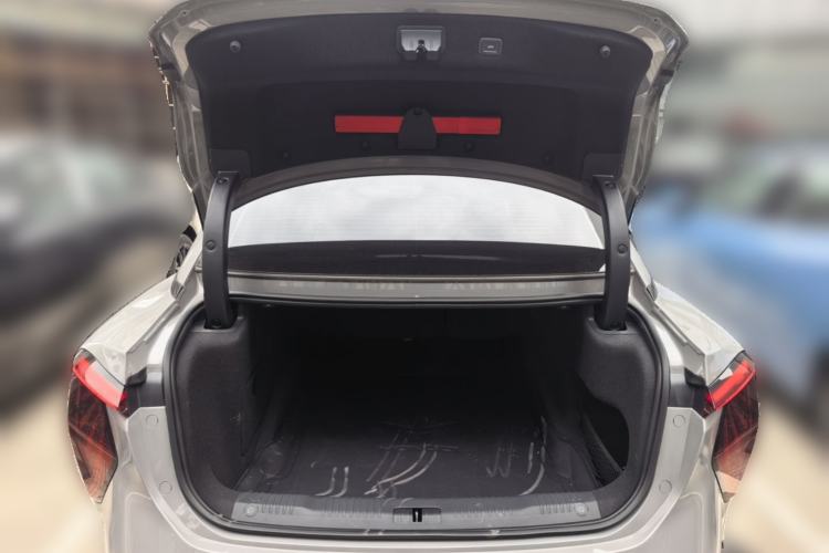 Used Hongqi EH7 2025 640 All-Wheel Drive Smart Selection Edition Trunk