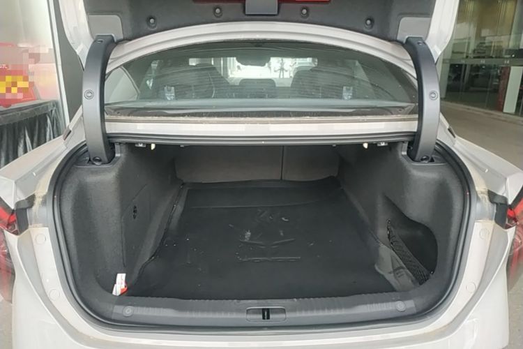 Used Hongqi EH7 2025 640 All-Wheel Drive Smart Selection Edition Trunk
