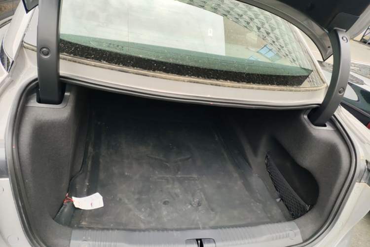 Used Hongqi EH7 2025 640 All-Wheel Drive Smart Selection Edition Trunk
