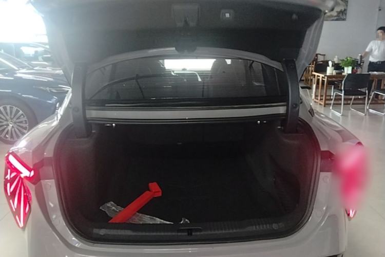 Used Hongqi EH7 2025 640 All-Wheel Drive Smart Selection Edition Trunk