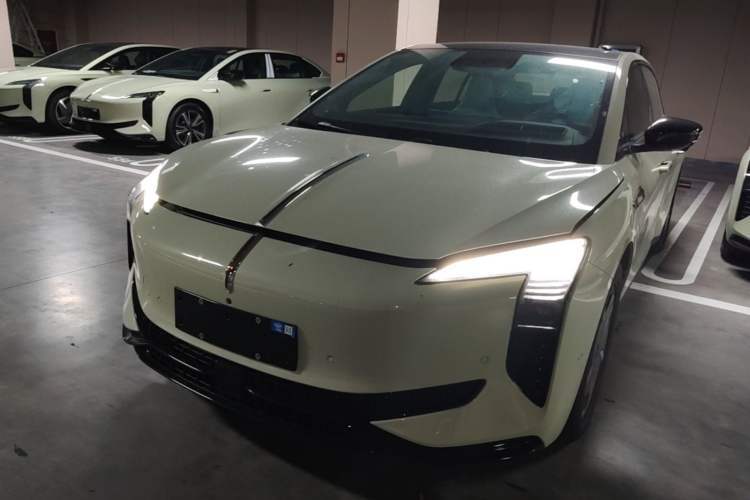 Used Hongqi EH7 2025 690 Smart Selection Edition Guazi used car, China used car export, Used car for sale, Used Hongqi cars, Cheapest cars for sale, Electric vehicle, New energy car