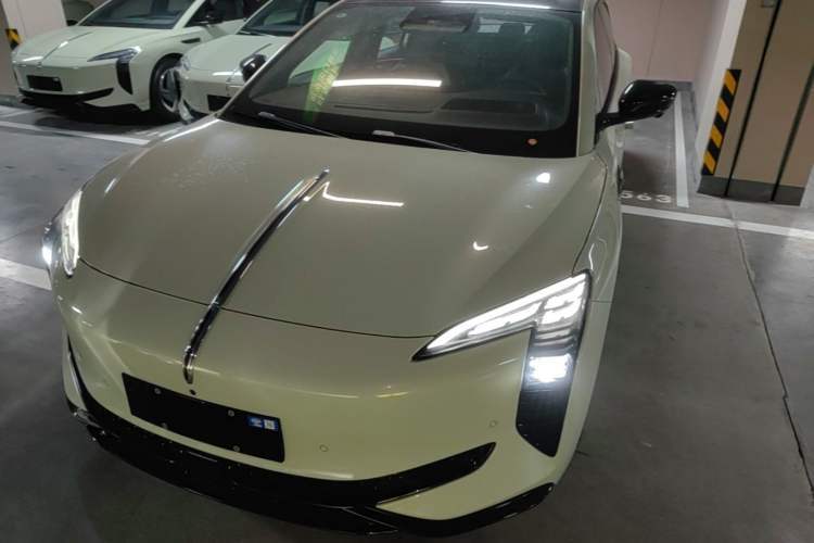 Used Hongqi EH7 2025 690 Smart Selection Edition Guazi used car, China used car export, Used car for sale, Used cars, Cheapest cars for sale