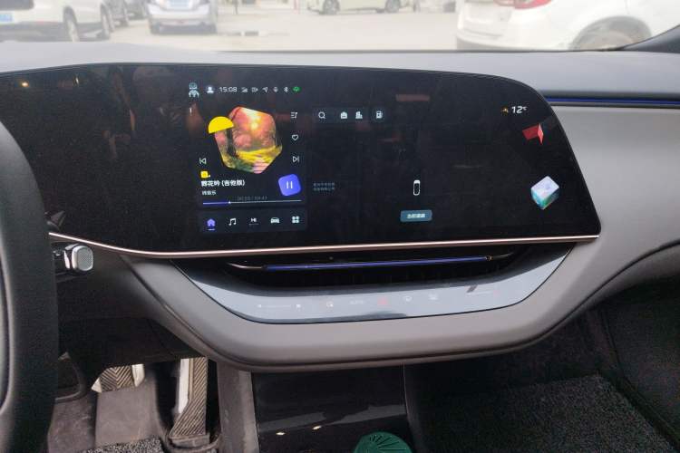 Used Hongqi EH7 2025 600 Smart Selection Edition Audio And AC Panel