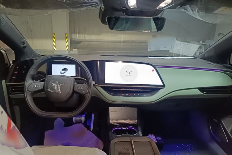 Used Hongqi EH7 2025 690 Smart Selection Edition Center Console