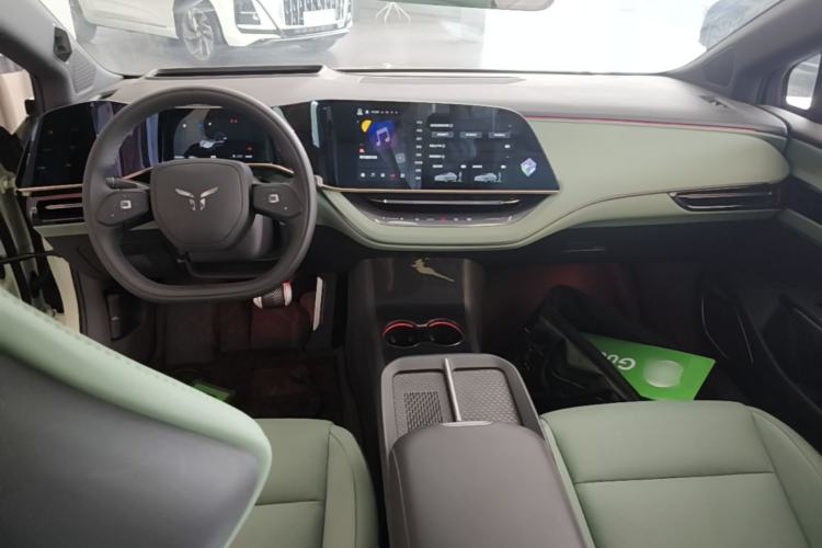 Used Hongqi EH7 2025 690 Smart Selection Edition Center Console