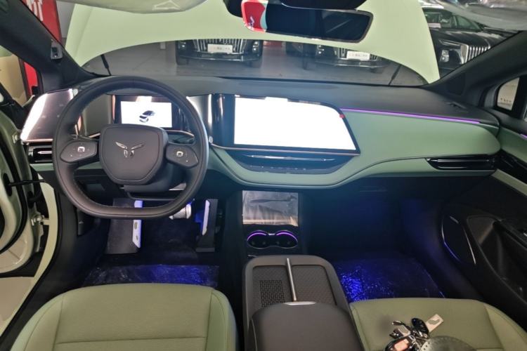 Used Hongqi EH7 2025 600 Smart Selection Edition Center Console