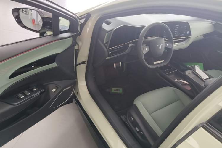 Used Hongqi EH7 2025 690 Smart Selection Edition Driver Seat