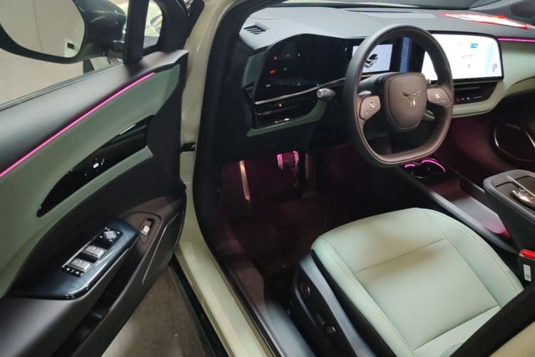 Used Hongqi EH7 2025 600 Smart Selection Edition Driver Seat
