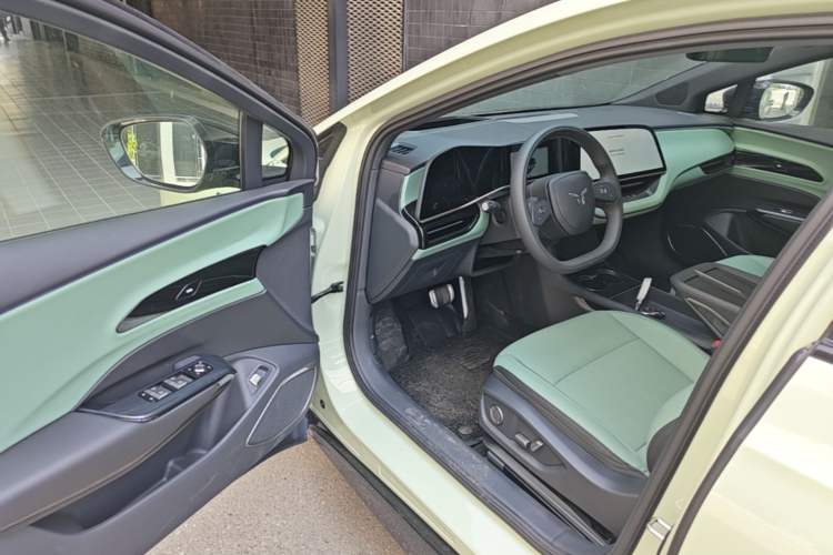 Used Hongqi EH7 2025 690 Smart Selection Edition Driver Seat
