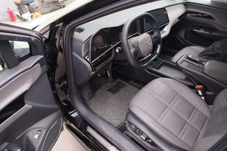 Used Hongqi EH7 2025 600 Smart Selection Edition Driver Seat