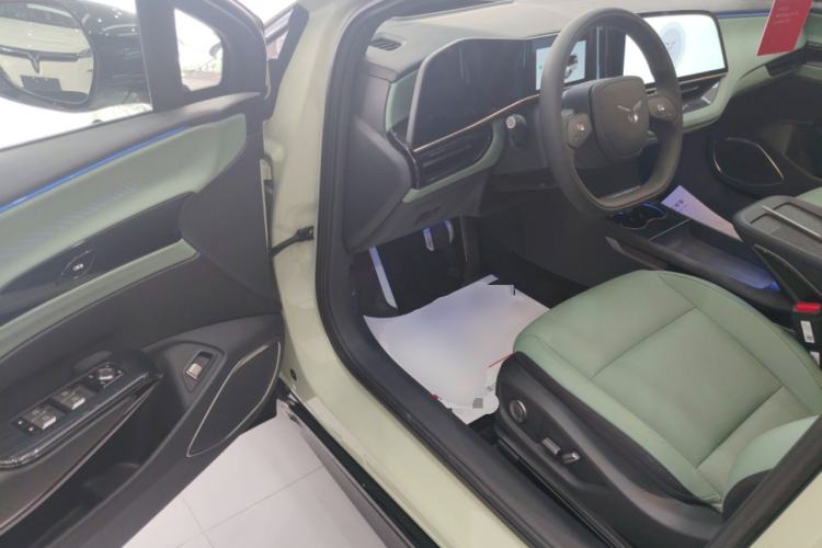 Used Hongqi EH7 2025 690 Smart Selection Edition Driver Seat