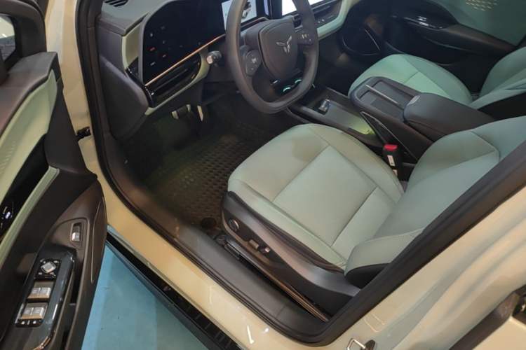 Used Hongqi EH7 2025 690 Smart Selection Edition Driver Seat