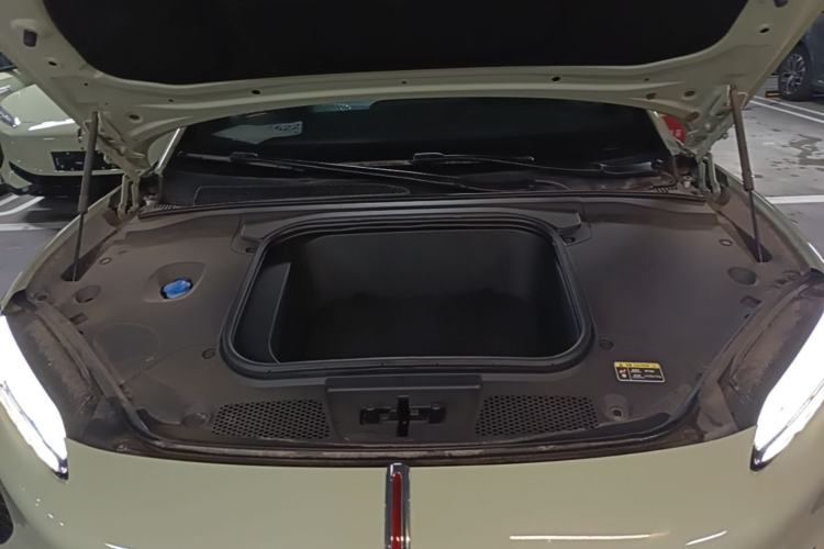 Used Hongqi EH7 2025 690 Smart Selection Edition Engine Bay