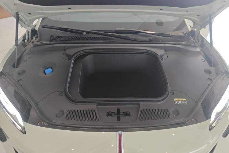 Used Hongqi EH7 2025 690 Smart Selection Edition Engine Bay