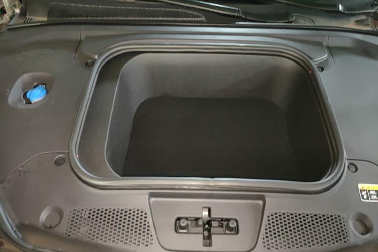 Used Hongqi EH7 2025 690 Smart Selection Edition Engine Bay