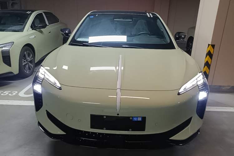 Used Hongqi EH7 2025 690 Smart Selection Edition Front