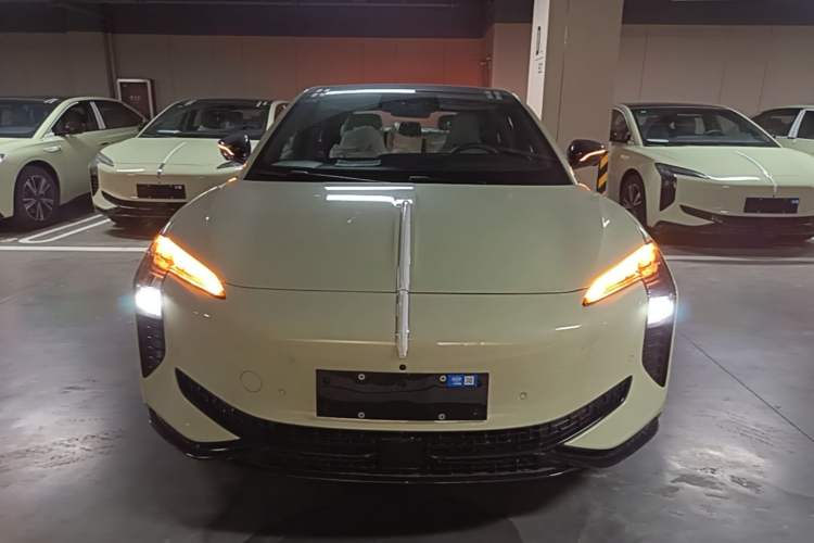Used Hongqi EH7 2025 690 Smart Selection Edition Front