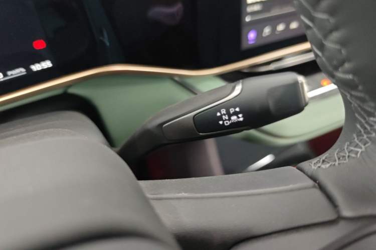 Used Hongqi EH7 2025 690 Smart Selection Edition Gear Lever