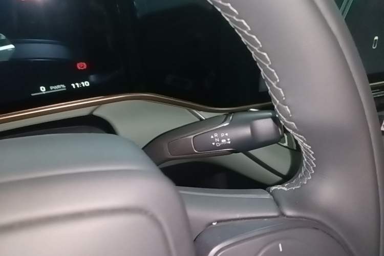 Used Hongqi EH7 2025 690 Smart Selection Edition Gear Lever