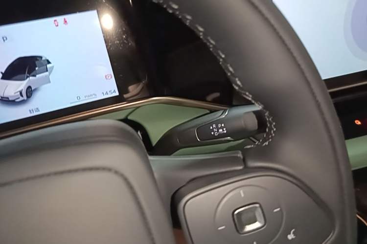Used Hongqi EH7 2025 690 Smart Selection Edition Gear Lever