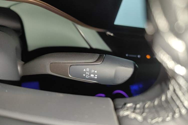 Used Hongqi EH7 2025 690 Smart Selection Edition Gear Lever