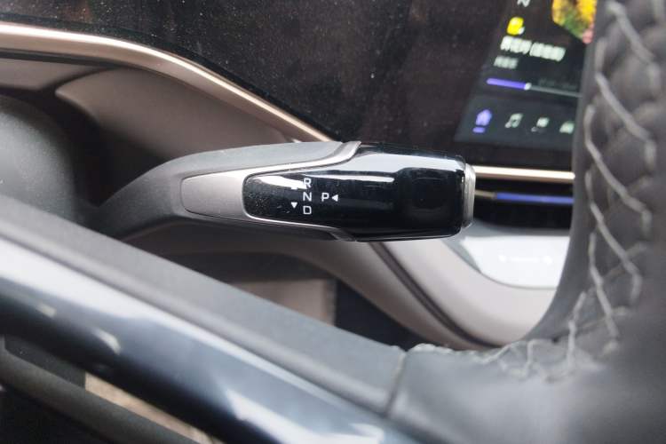 Used Hongqi EH7 2025 600 Smart Selection Edition Gear Lever