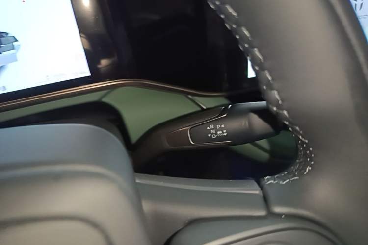 Used Hongqi EH7 2025 690 Smart Selection Edition Gear Lever