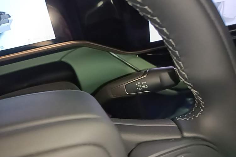 Used Hongqi EH7 2025 690 Smart Selection Edition Gear Lever
