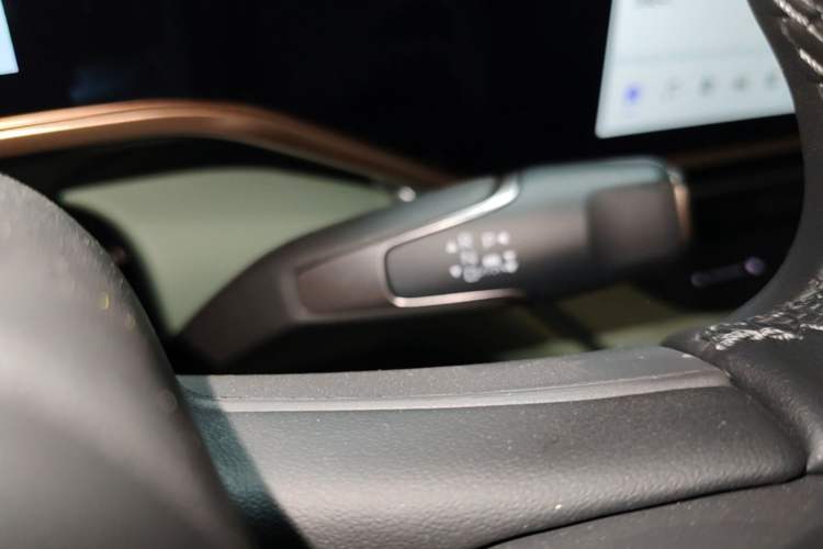 Used Hongqi EH7 2025 600 Smart Selection Edition Gear Lever