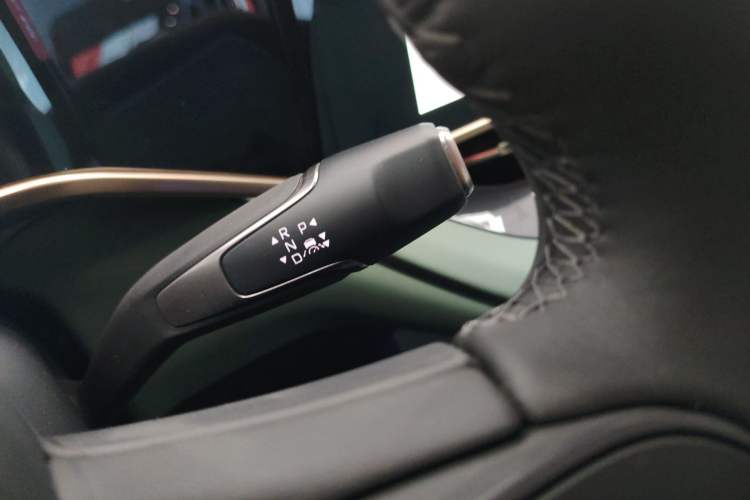 Used Hongqi EH7 2025 690 Smart Selection Edition Gear Lever