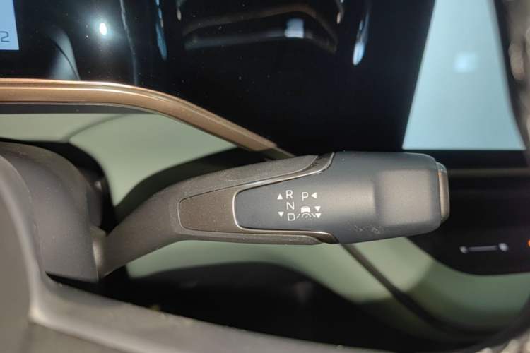 Used Hongqi EH7 2025 690 Smart Selection Edition Gear Lever