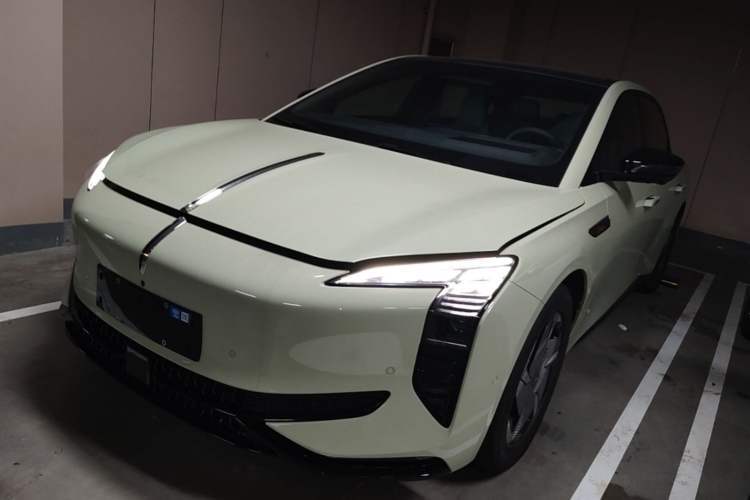Używany Hongqi EH7 2025 690 Smart Selection Edition Guazi used car, China used car export, Used car for sale, Used cars, Cheapest cars for sale