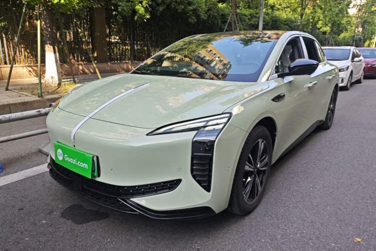 Hongqi EH7 2025 690 Smart Selection Edition