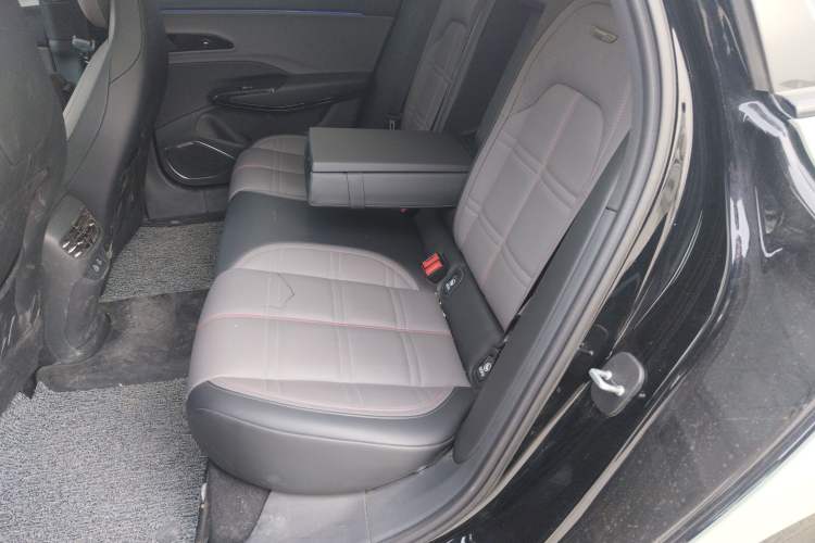Used Hongqi EH7 2025 600 Smart Selection Edition Interior 4