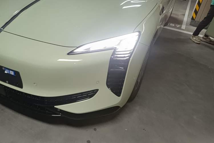 Used Hongqi EH7 2025 690 Smart Selection Edition Left Front Headlight