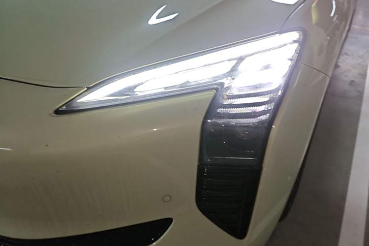 Used Hongqi EH7 2025 690 Smart Selection Edition Left Front Headlight