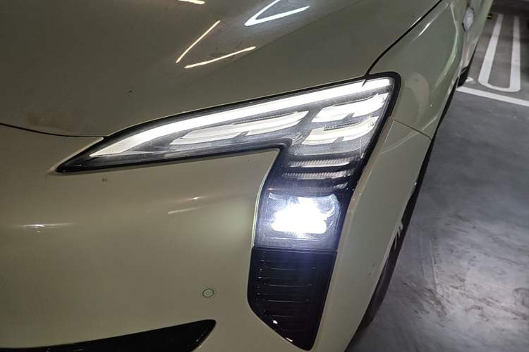 Used Hongqi EH7 2025 690 Smart Selection Edition Left Front Headlight