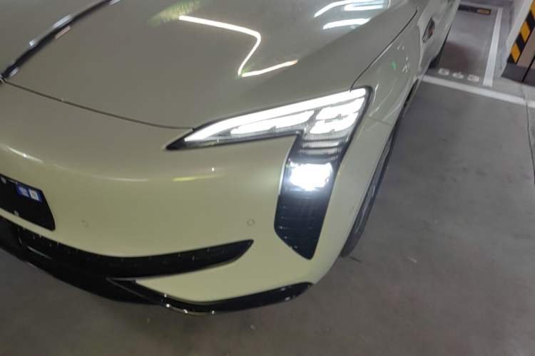 Used Hongqi EH7 2025 690 Smart Selection Edition Left Front Headlight