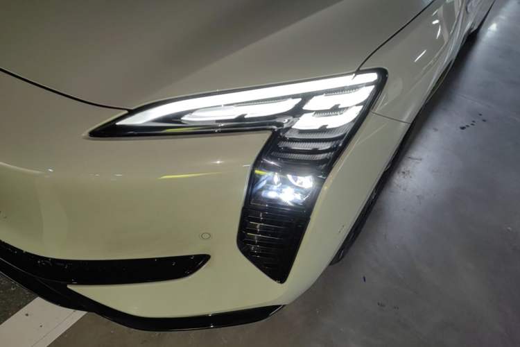Used Hongqi EH7 2025 690 Smart Selection Edition Left Front Headlight