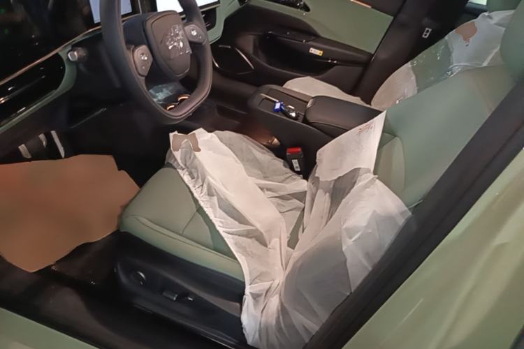 Used Hongqi EH7 2025 690 Smart Selection Edition Left Front Seat