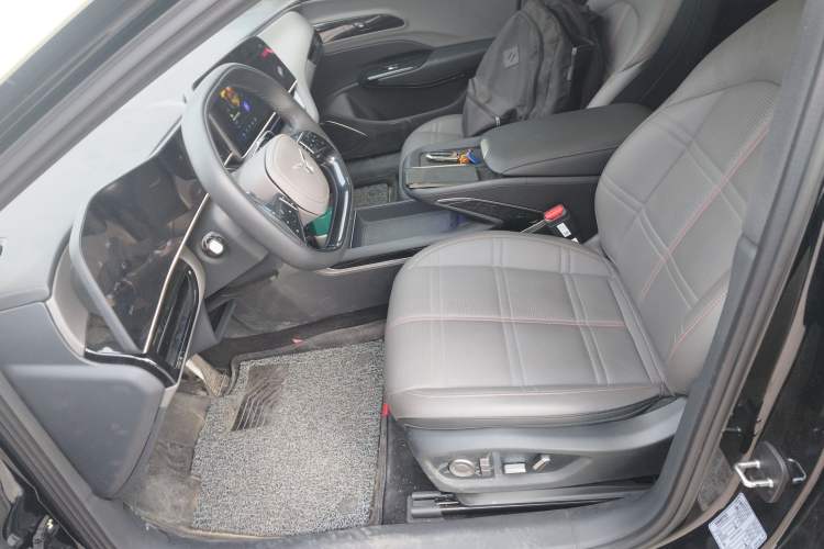 Used Hongqi EH7 2025 600 Smart Selection Edition Left Front Seat