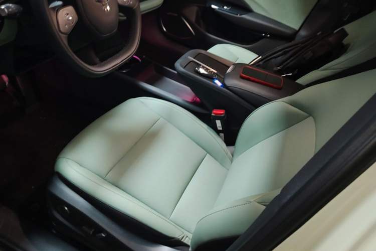 Used Hongqi EH7 2025 600 Smart Selection Edition Left Front Seat