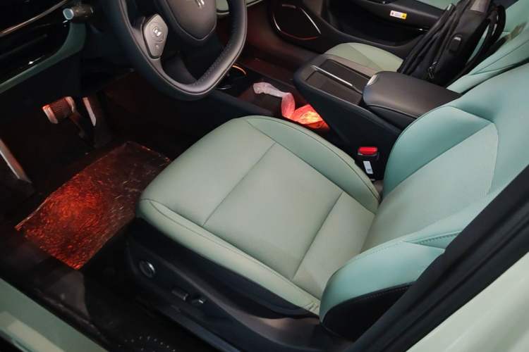 Used Hongqi EH7 2025 600 Smart Selection Edition Left Front Seat