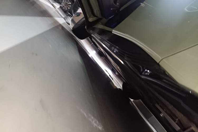 Used Hongqi EH7 2025 690 Smart Selection Edition Left Side Sill
