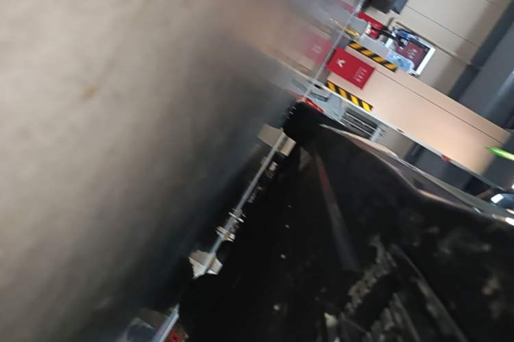 Used Hongqi EH7 2025 690 Smart Selection Edition Left Side Sill