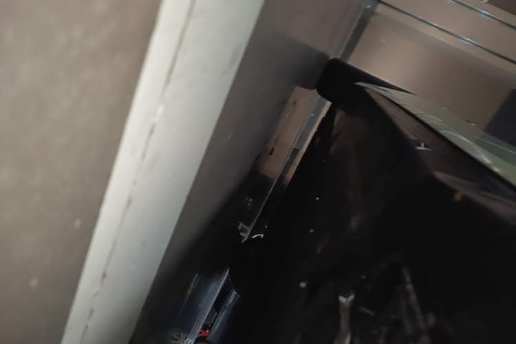 Used Hongqi EH7 2025 690 Smart Selection Edition Left Side Sill