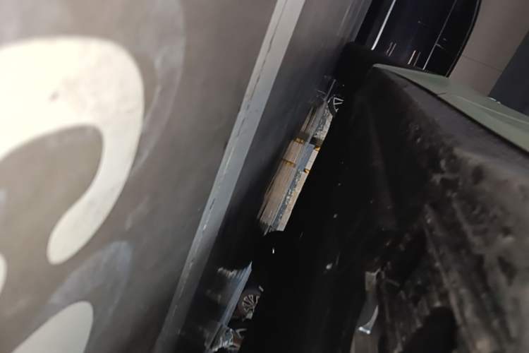 Used Hongqi EH7 2025 690 Smart Selection Edition Left Side Sill
