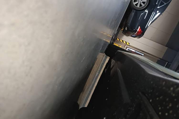 Used Hongqi EH7 2025 690 Smart Selection Edition Left Side Sill