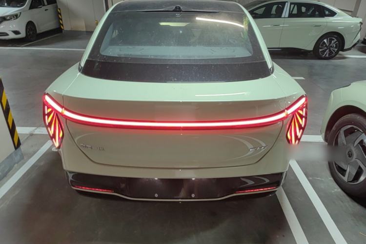 Used Hongqi EH7 2025 690 Smart Selection Edition Rear